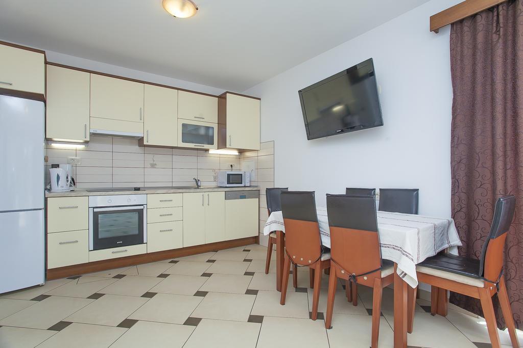 Apartments Villa Maris Lumbarda Room photo