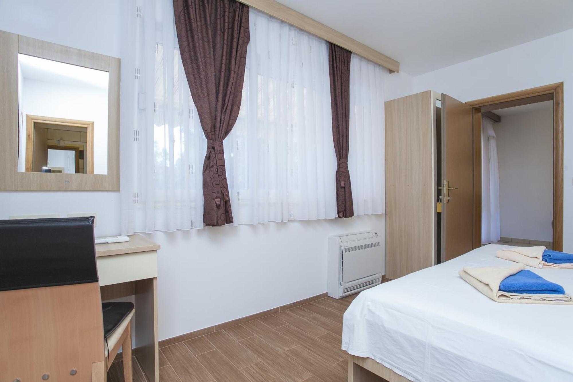 Apartments Villa Maris Lumbarda Room photo